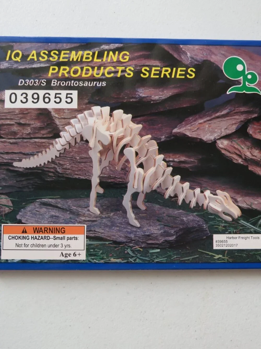 IQ Assembling Products Series Brontosaurus D303/S Triceratops D302 Lot of 2 NEW